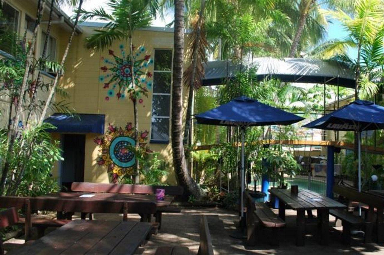 Mad Monkey Village Cairns Kültér fotó
