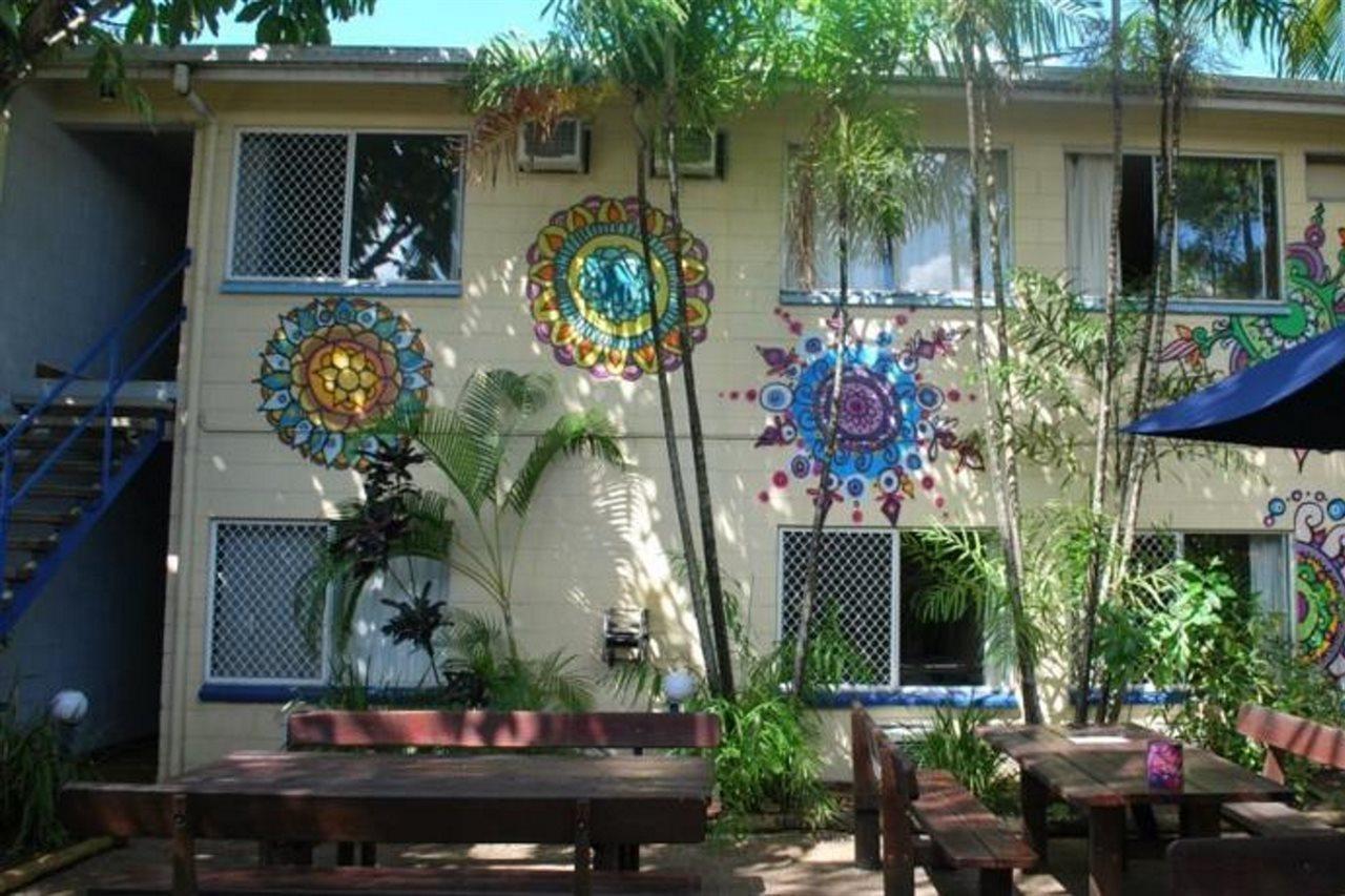 Mad Monkey Village Cairns Kültér fotó