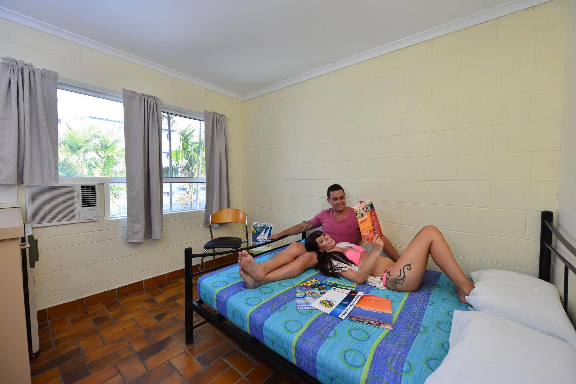 Mad Monkey Village Cairns Kültér fotó